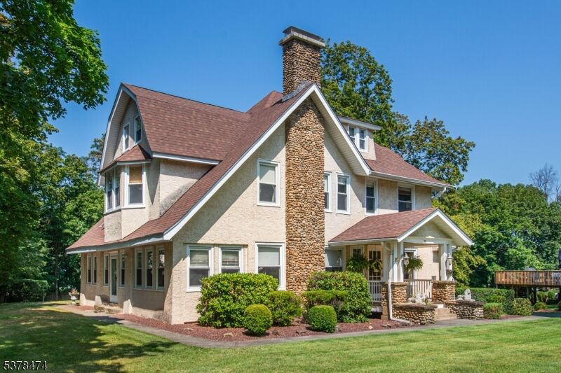 Property Photo: 11 Hillcrest Rd NJ 07006