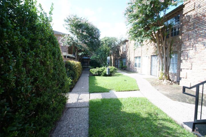 Property Photo: 6401 Skyline Drive 34 TX 77057