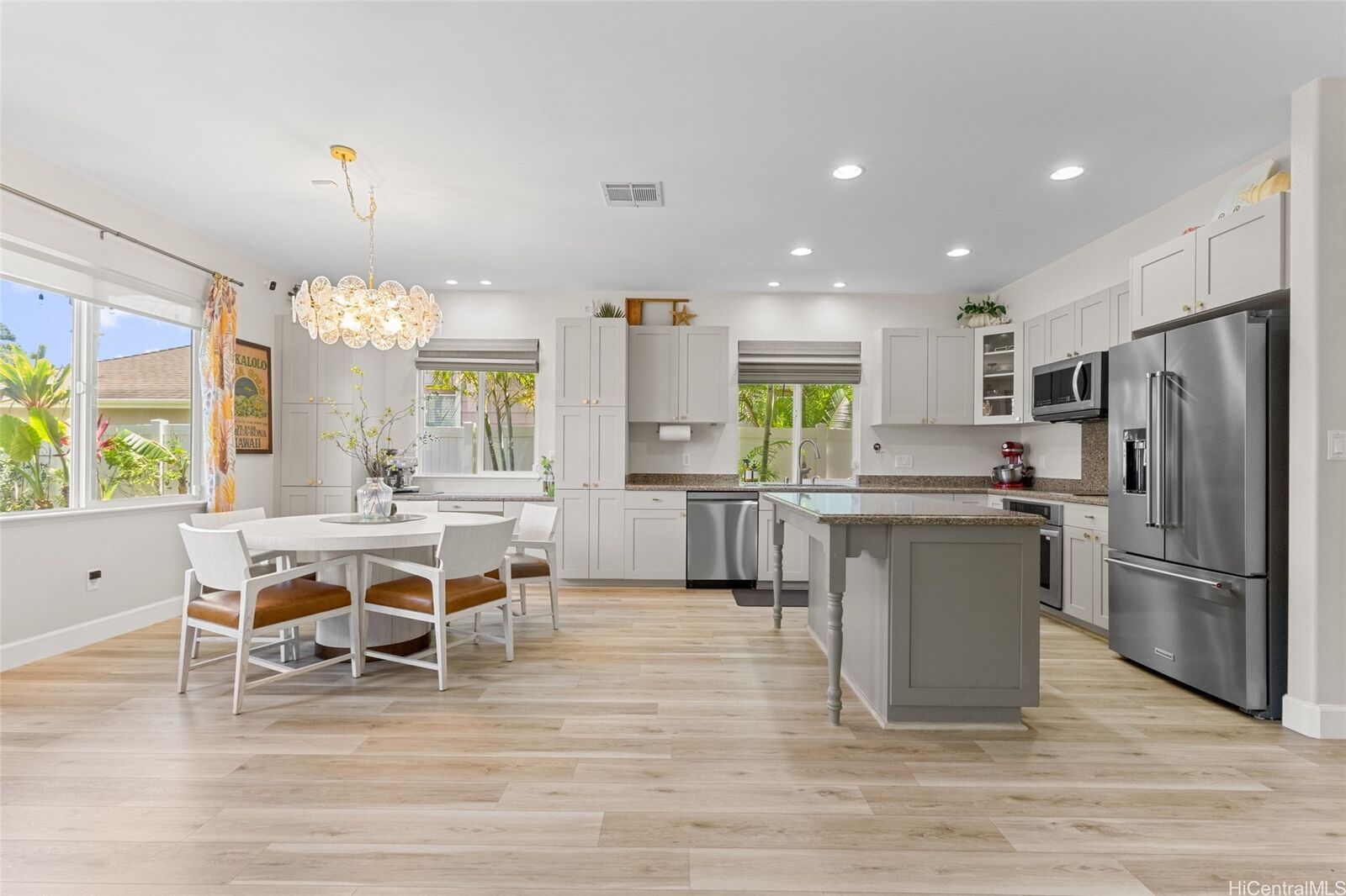 Property Photo: 91-1013 Waiinu Street HI 96706