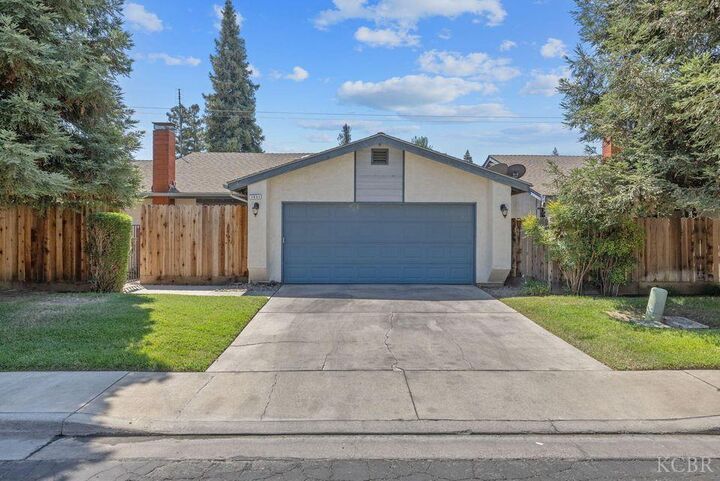 1931 E Beech Avenue  Visalia CA 93292 photo