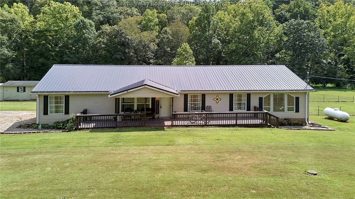 Property Photo: 486 Hale Lane WV 25123