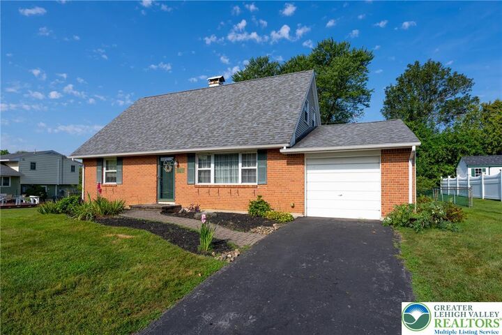 Property Photo:  1610 Cherry Lane  PA 18062 