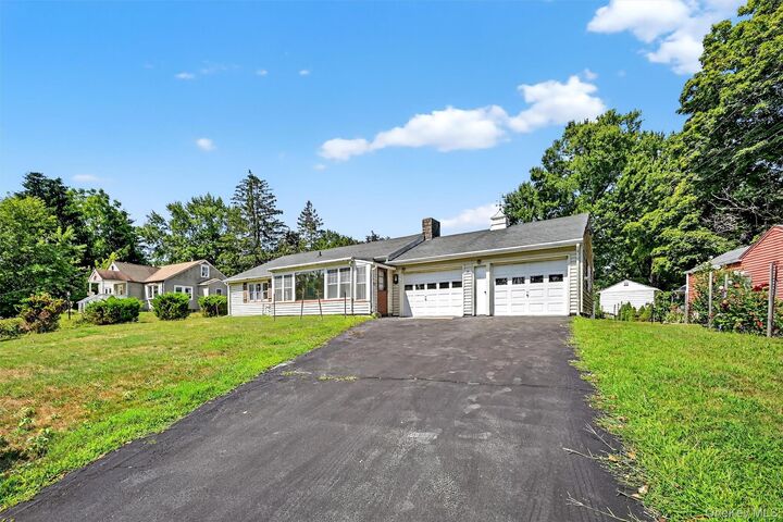 Property Photo:  111 Apple Lane Drive  NY 10940 