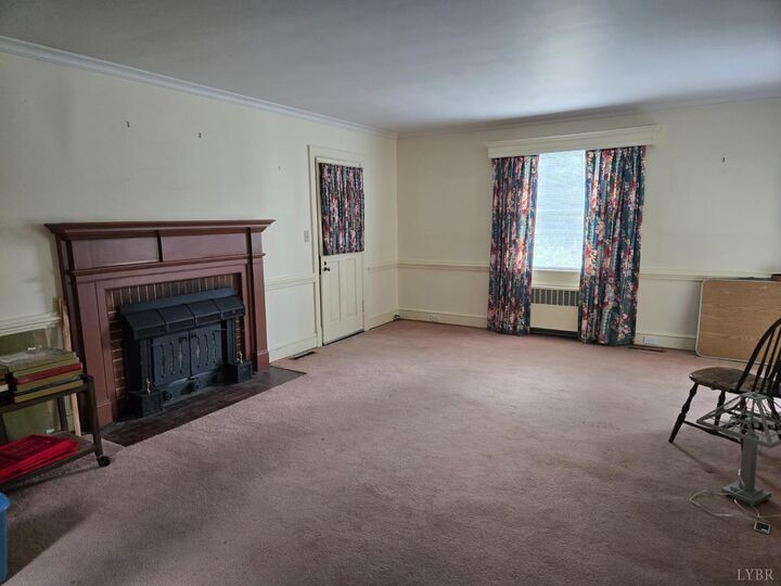Property Photo:  204 Fayette Street  VA 23901 