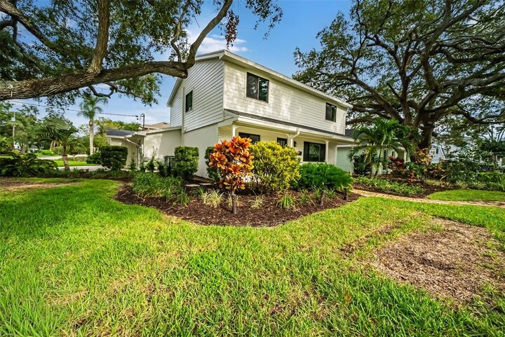 Property Photo:  2302 S Occident Street  FL 33629