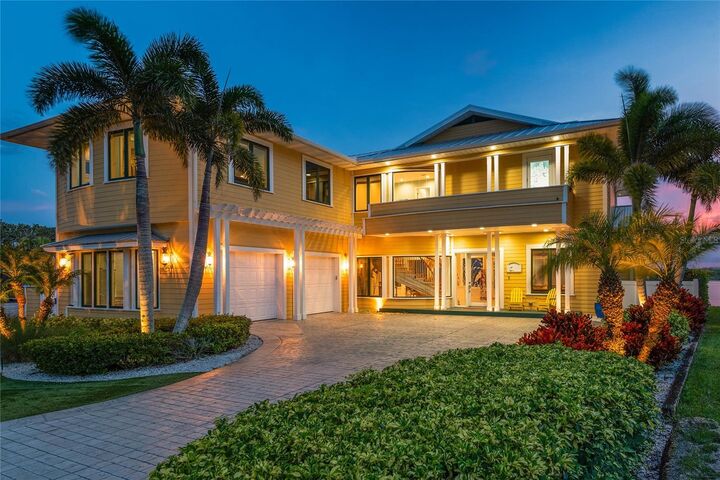 Property Photo: 2012 Spyglass Lane FL 32169