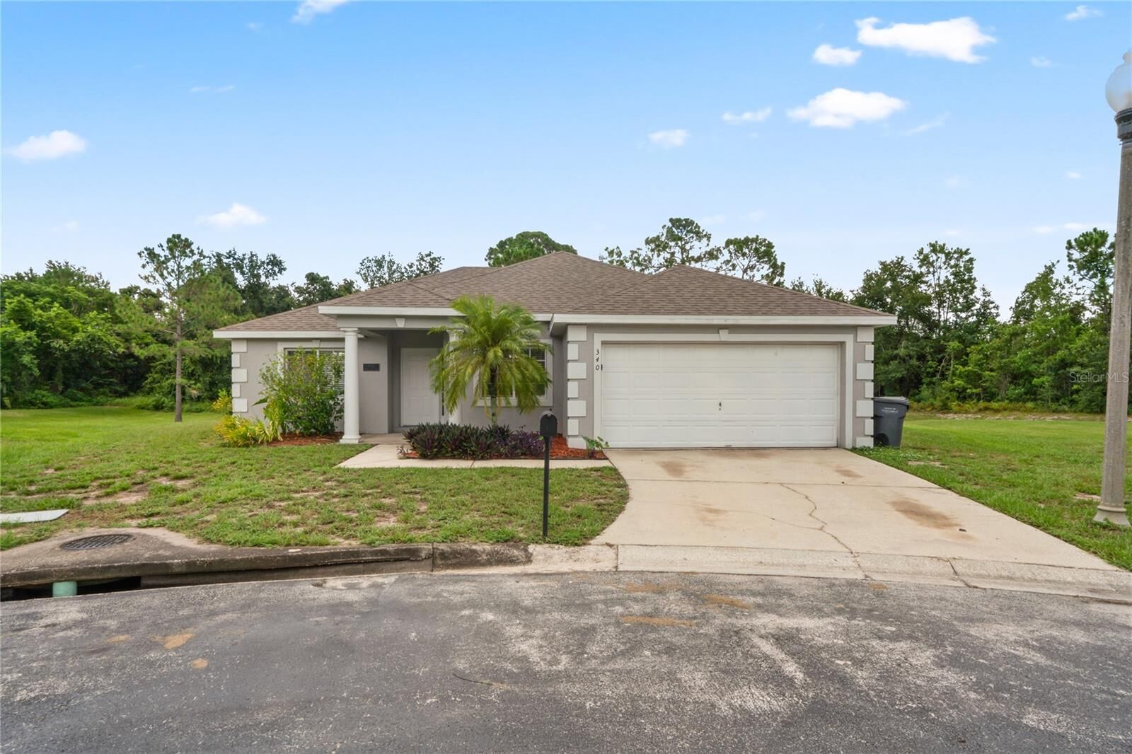 Property Photo: 340 Paradise Woods Place FL 33896