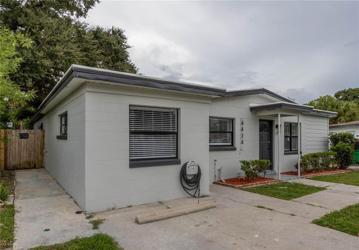 Property Photo: 4414 Lake Lawne Avenue FL 32808