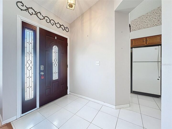 Property Photo:  221 Sunset Court  FL 33837 