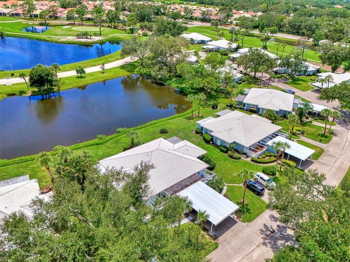 Property Photo:  420 Wexford Circle 124  FL 34293 