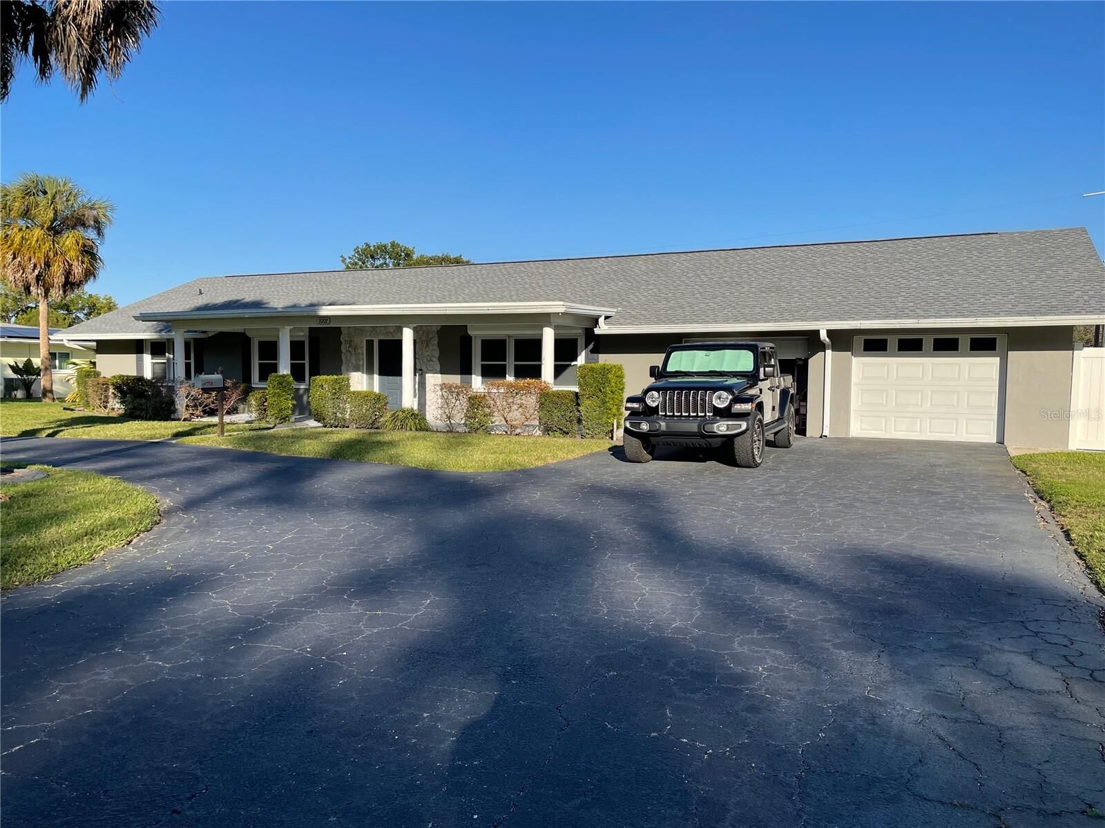 Property Photo: 2207 51st Street W FL 34209