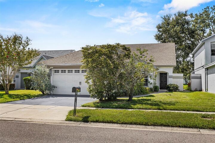 Property Photo:  5673 Parkview Lake Drive  FL 32821 