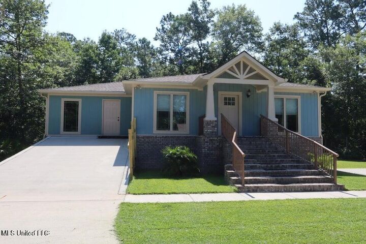 1020 Margaret Street  Ocean Springs MS 39564 photo