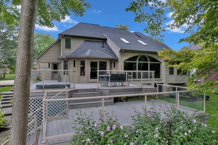 Property Photo:  51696 Colonial Drive  MI 48316 
