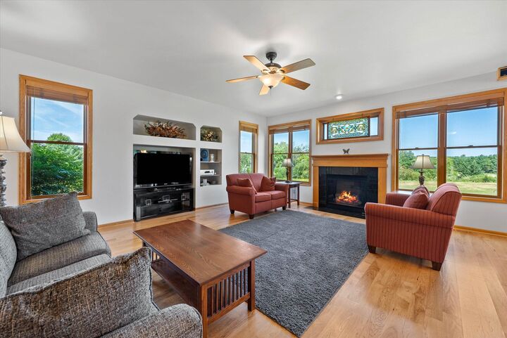 Property Photo:  2080 St Patrick Cir  WI 53027 