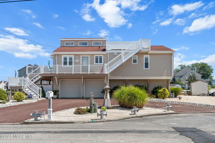 Property Photo:  1011 Neosho Drive  NJ 08731 