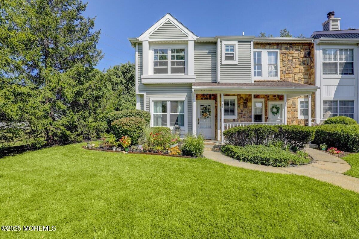 Property Photo:  20 Stirrup Court  NJ 07753 