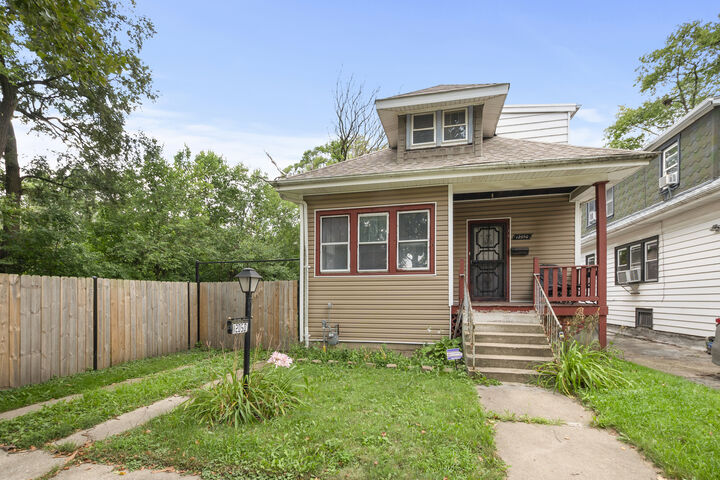Property Photo:  12050 S Yale Avenue  IL 60628 