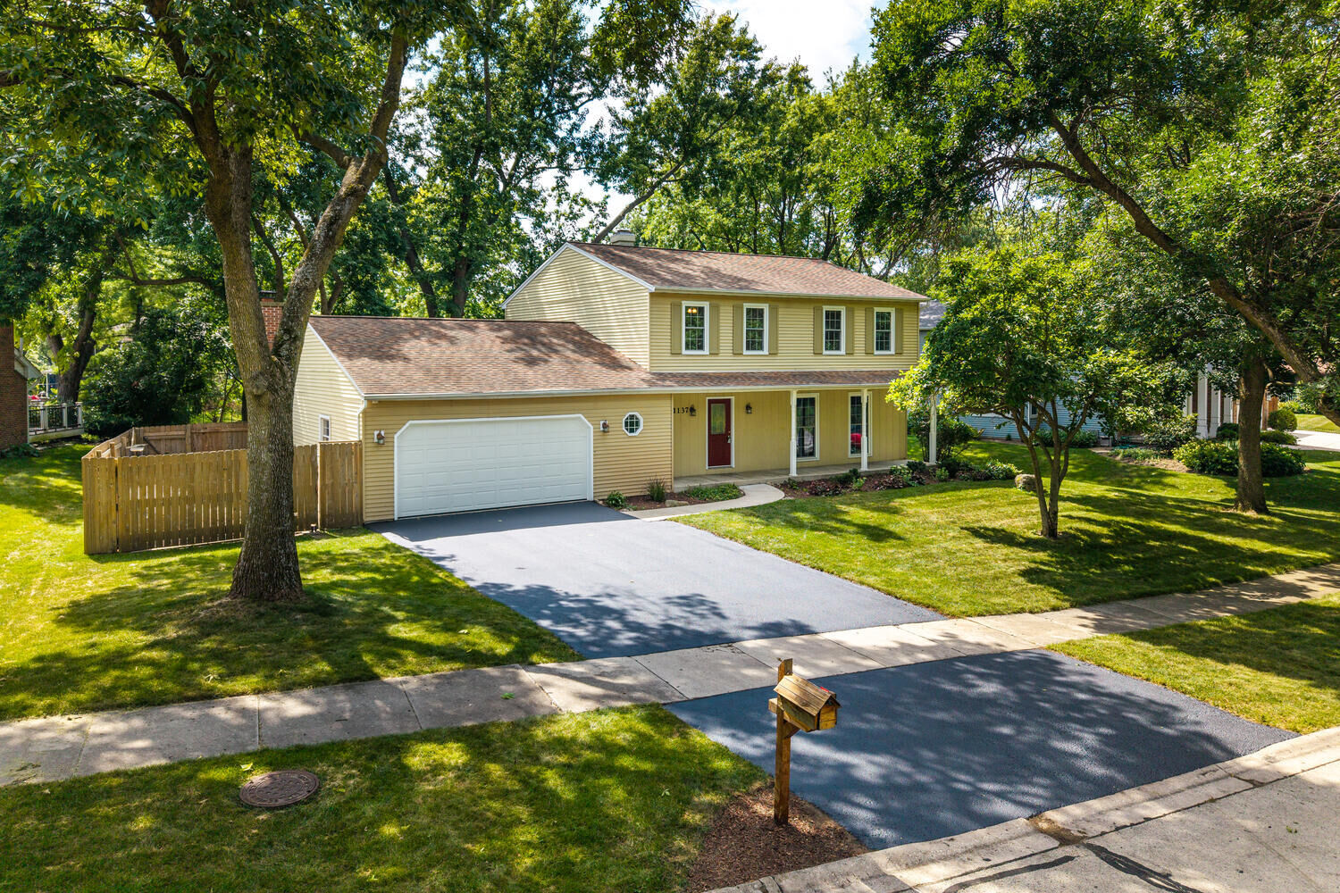 Property Photo:  1137 Overton Court  IL 60540 