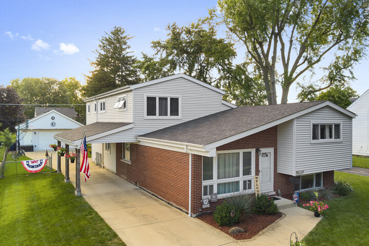 914 S Lombard Avenue  Lombard IL 60148 photo