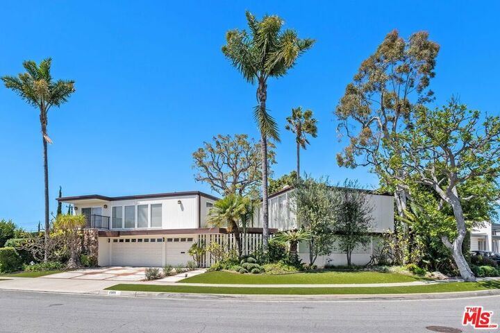 Property Photo: 6505 S Halm Avenue CA 90056