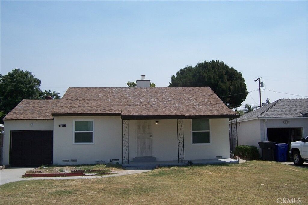 Property Photo: 3059 N Crescent Avenue CA 92405