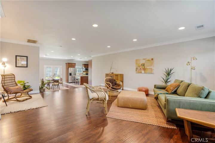 Property Photo: 17434 Tiara Street CA 91316