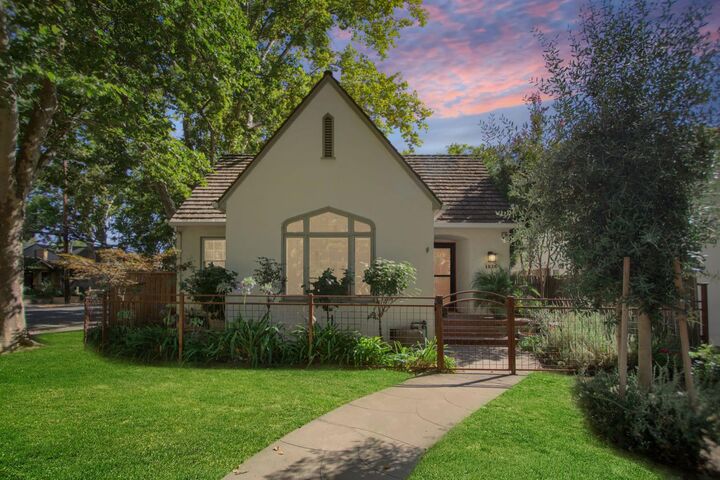 1836 Beverly Way  Sacramento CA 95818 photo