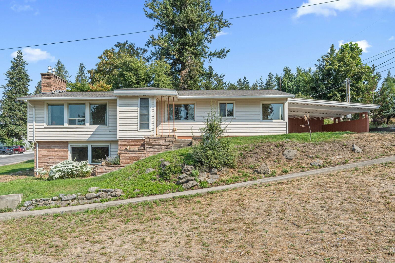 Property Photo: 515 E 6th Ave WA 99114