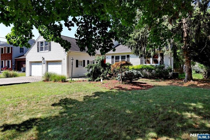Property Photo:  5 Campi Court  NJ 07628 
