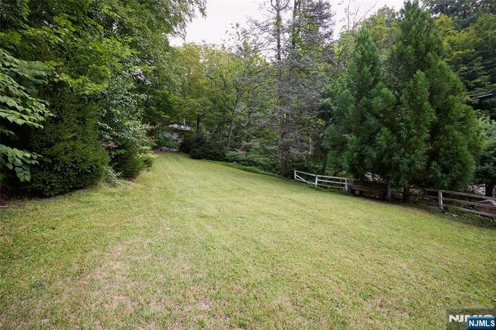 Property Photo:  41 Sand Pond Road  NJ 07419 