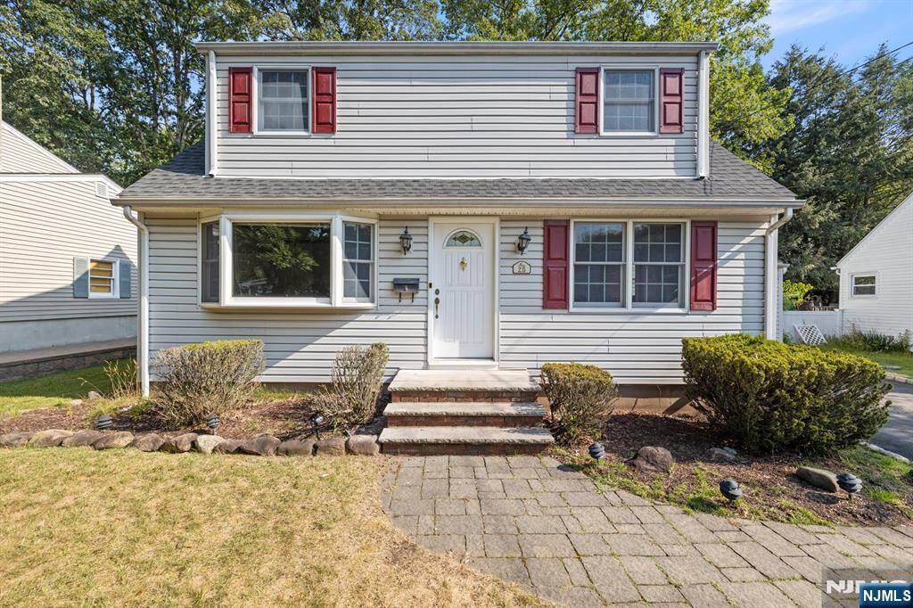 Property Photo:  25 Lyon Road  NJ 07463 