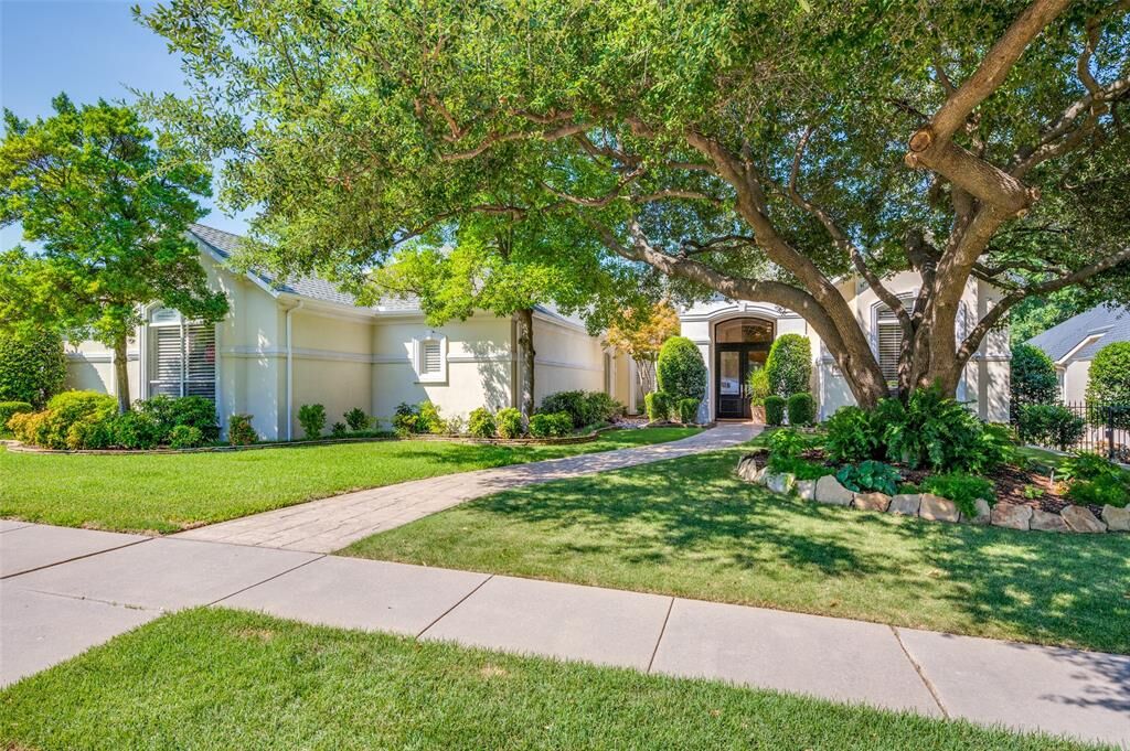 Property Photo:  4703 White Bluff Drive  TX 75034 