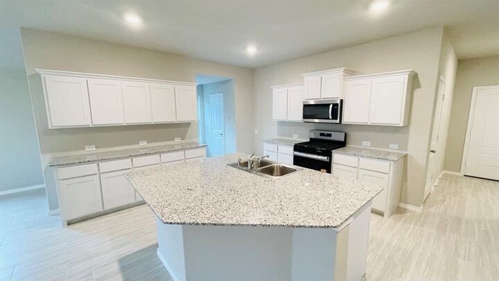 Property Photo:  4217 Subtle Creek Lane  TX 76036 