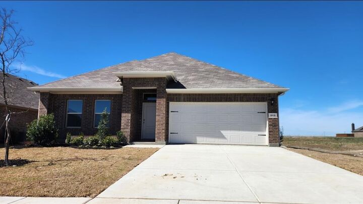 Property Photo: 213 Tyler Street TX 76050
