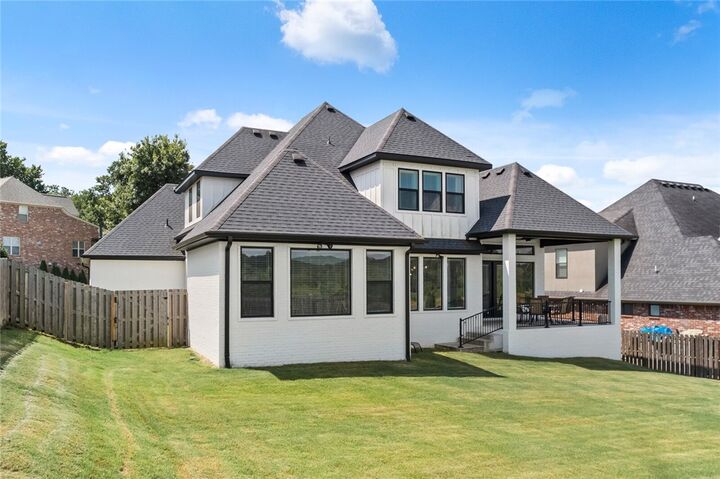 Property Photo: 4711 S Inglewood Road AR 72758