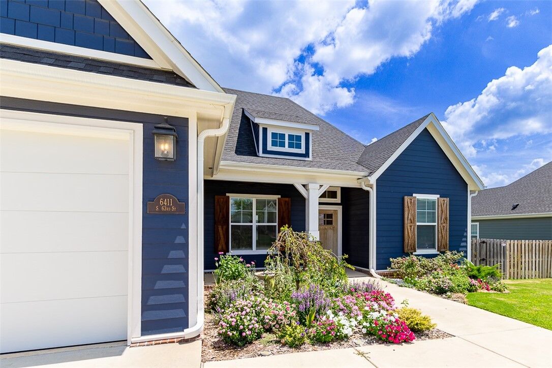 Property Photo: 6411 S 63rd Street AR 72758