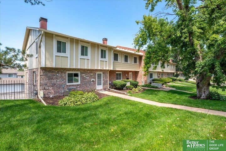 Property Photo:  5118 Ash Street  NE 68137 