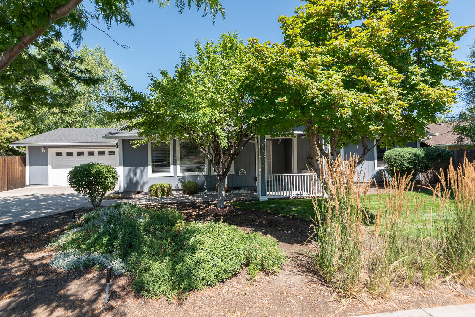 Property Photo: 700 NE Shelley Way OR 97701