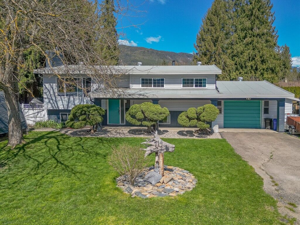 Property Photo: 714 Maple Street BC V0E 2V1