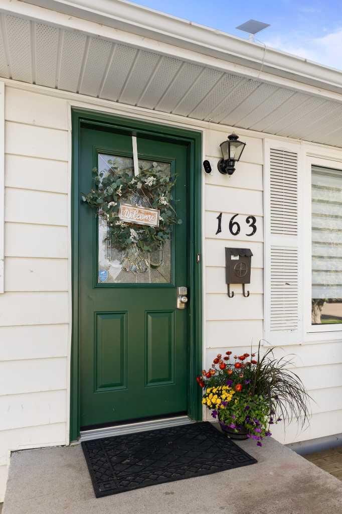 Property Photo:  163 Herald Drive NW  AB T1A 6Y3 
