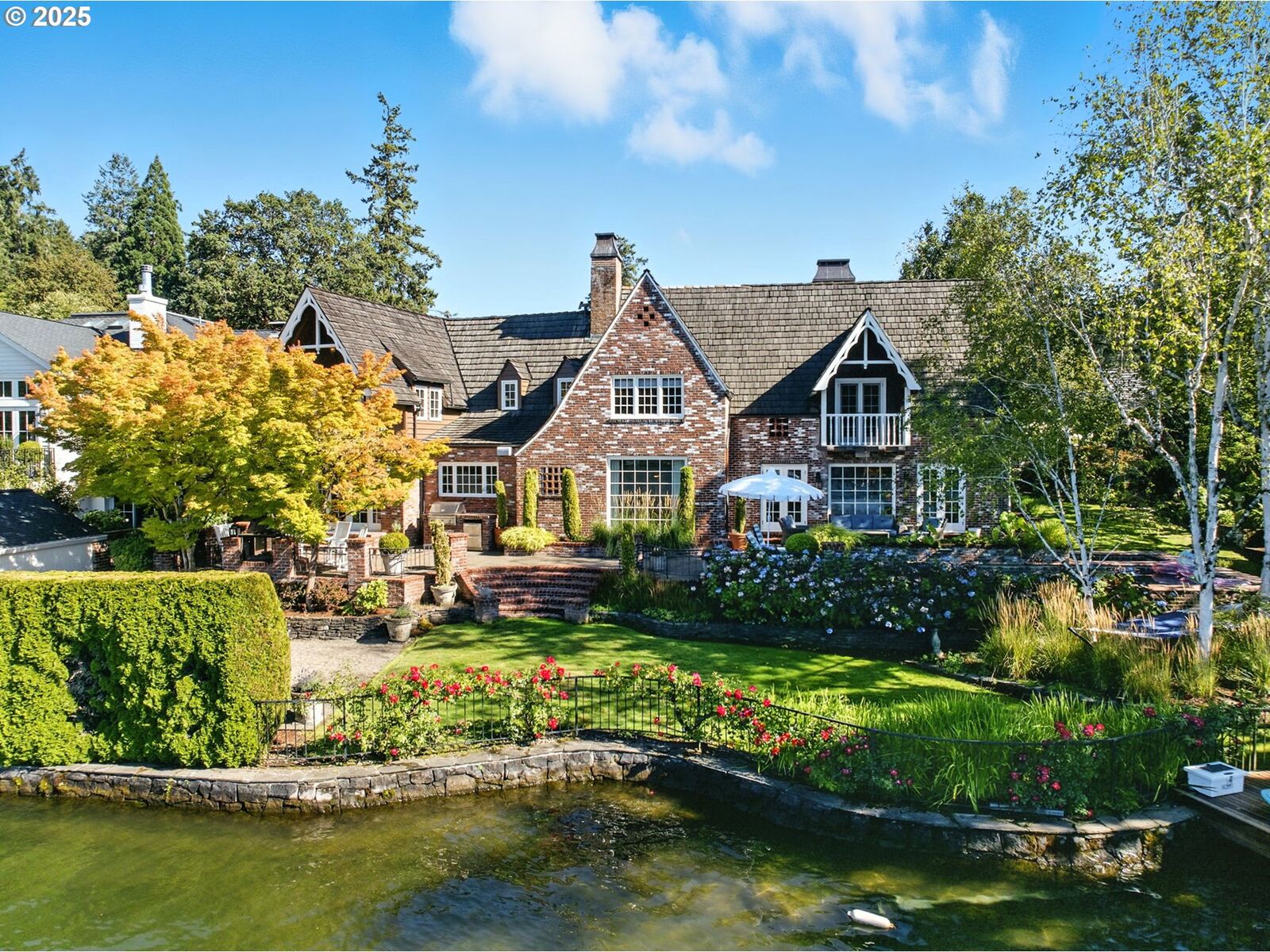 Property Photo:  919 Westpoint Rd  OR 97034 