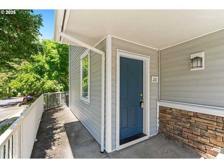 Property Photo: 16212 SW Audubon St 201 OR 97003