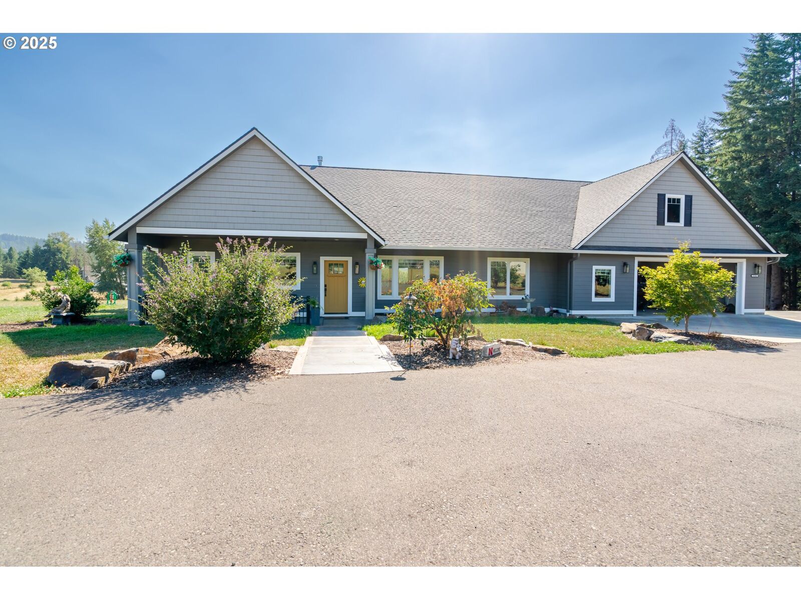 Property Photo: 31381 Georgetown Ln OR 97355