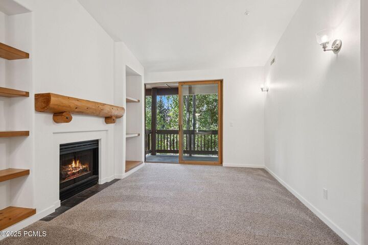 Property Photo:  1600 W Pinebrook Boulevard Apt G5  UT 84098 