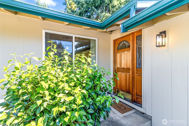 8622 NE 139 Street  Kirkland WA 98034 photo