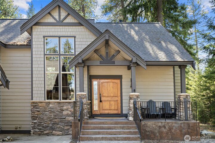 Property Photo: 110 Larkspur Loop WA 98922