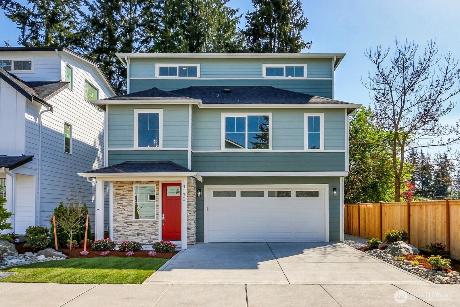 Property Photo:  14130  15th Avenue W  WA 98087 