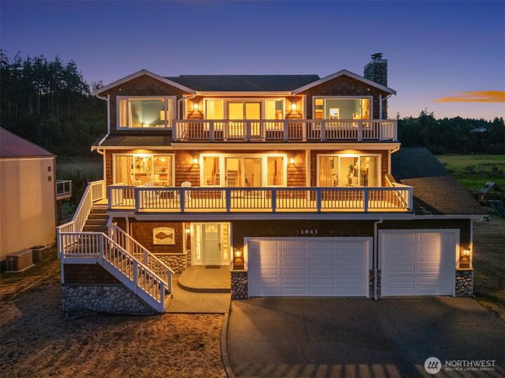 1943  Shore Avenue  Freeland WA 98249 photo