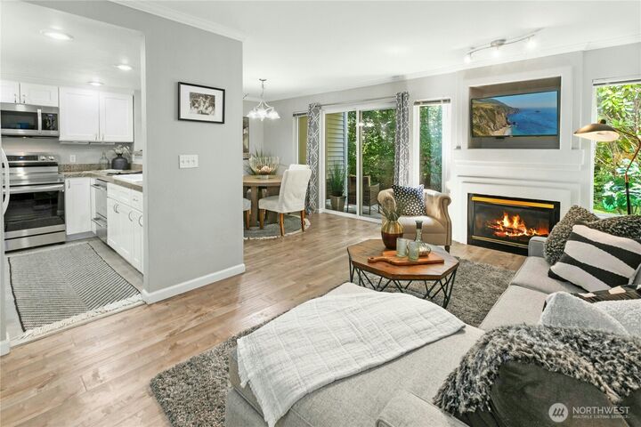 Property Photo: 25235 SE Klahanie Blvd G102 WA 98029